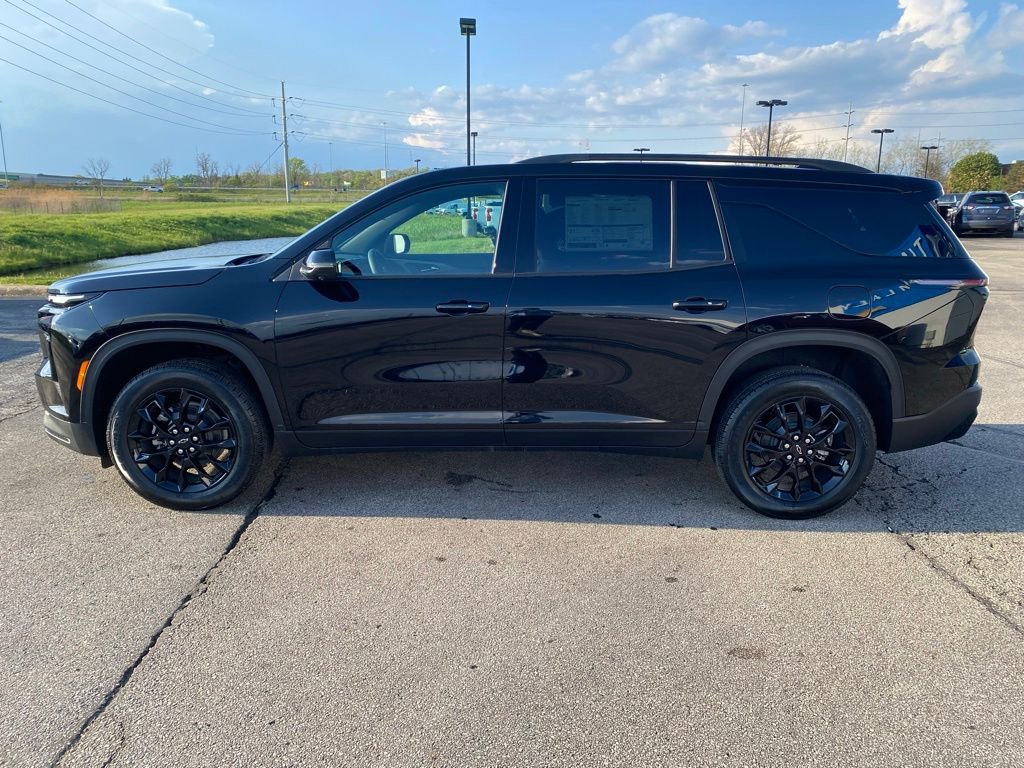 New 2026 Chevrolet Traverse LT w/ Midnight/Sport Edition AWD/4WD image 4