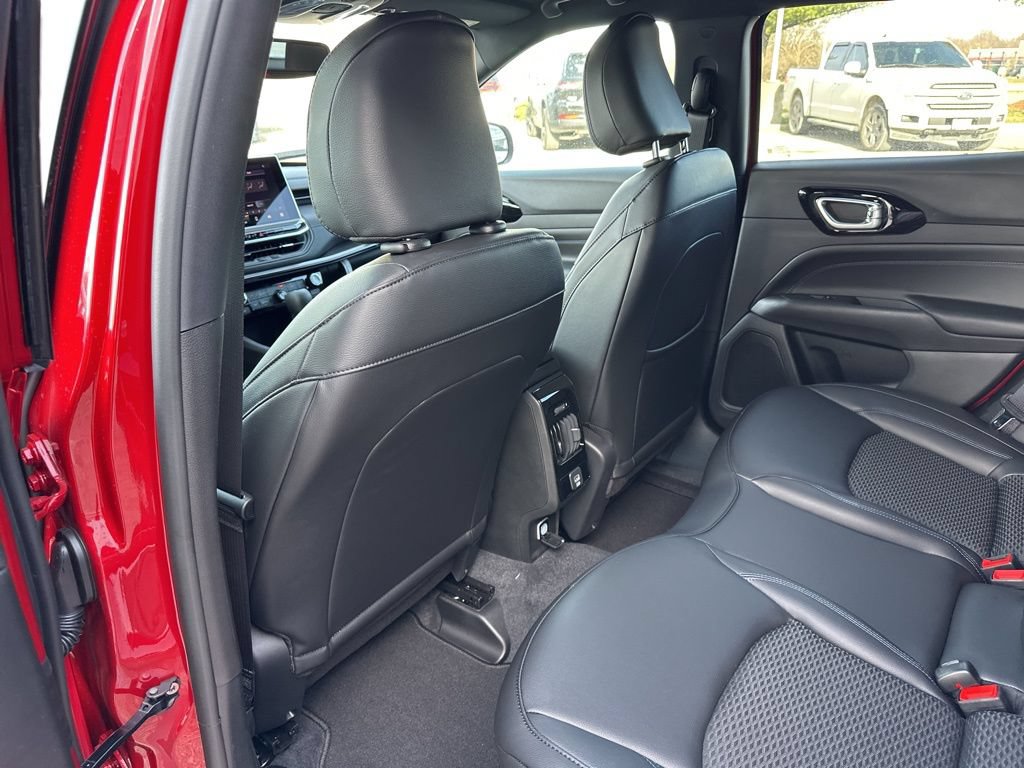 New 2026 Jeep Compass Latitude AWD/4WD image 35