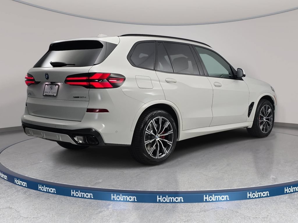 New 2026 BMW X5 xDrive50e w/ M Sport Package AWD/4WD image 5