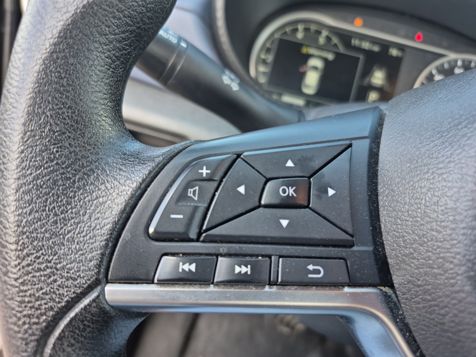 Used 2024 Nissan Versa SV FWD image 26