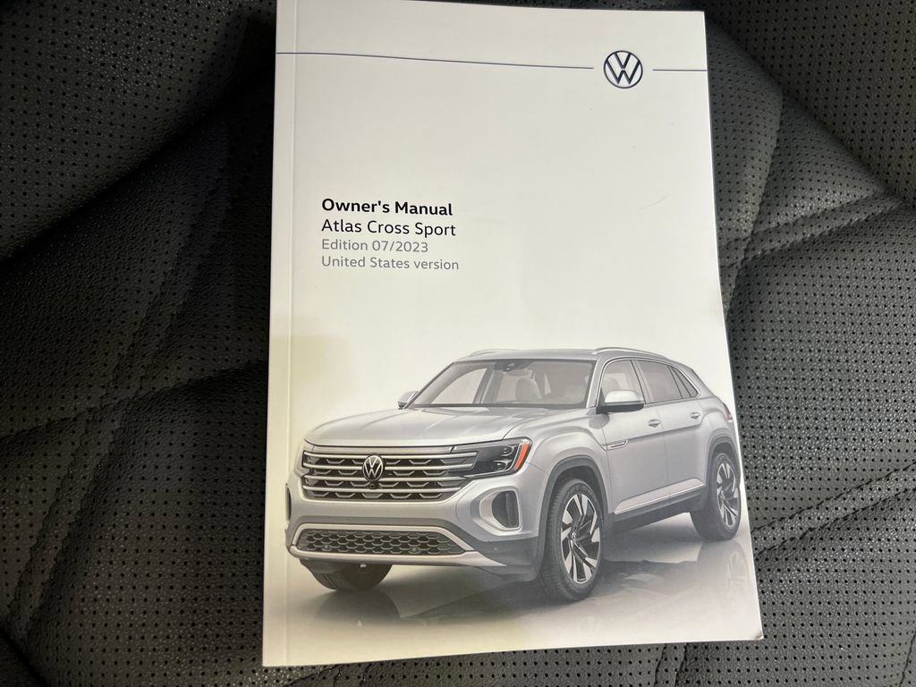 Used 2024 Volkswagen Atlas Cross Sport SE AWD/4WD image 36