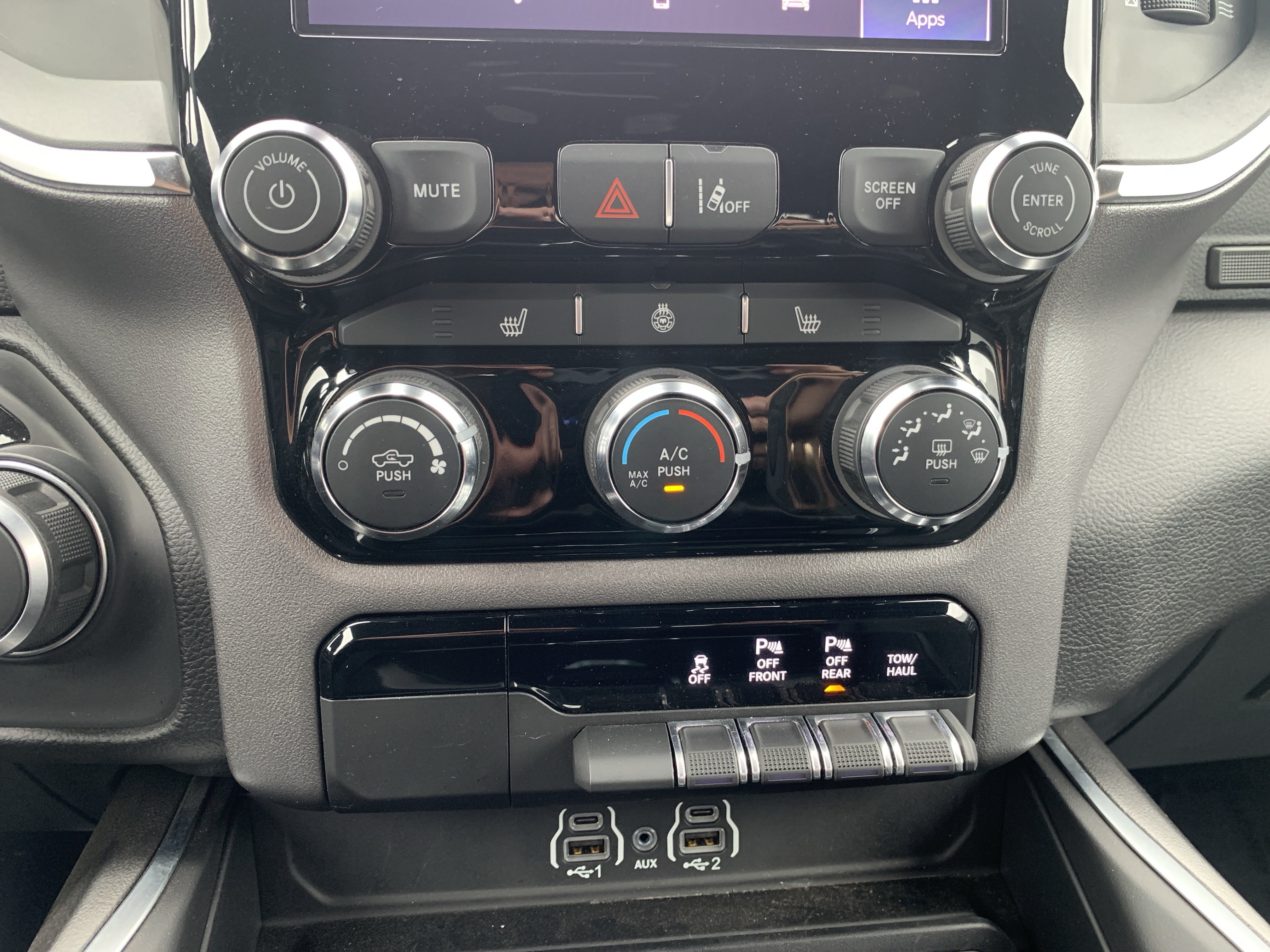 Certified 2025 RAM 1500 Big Horn RWD image 29