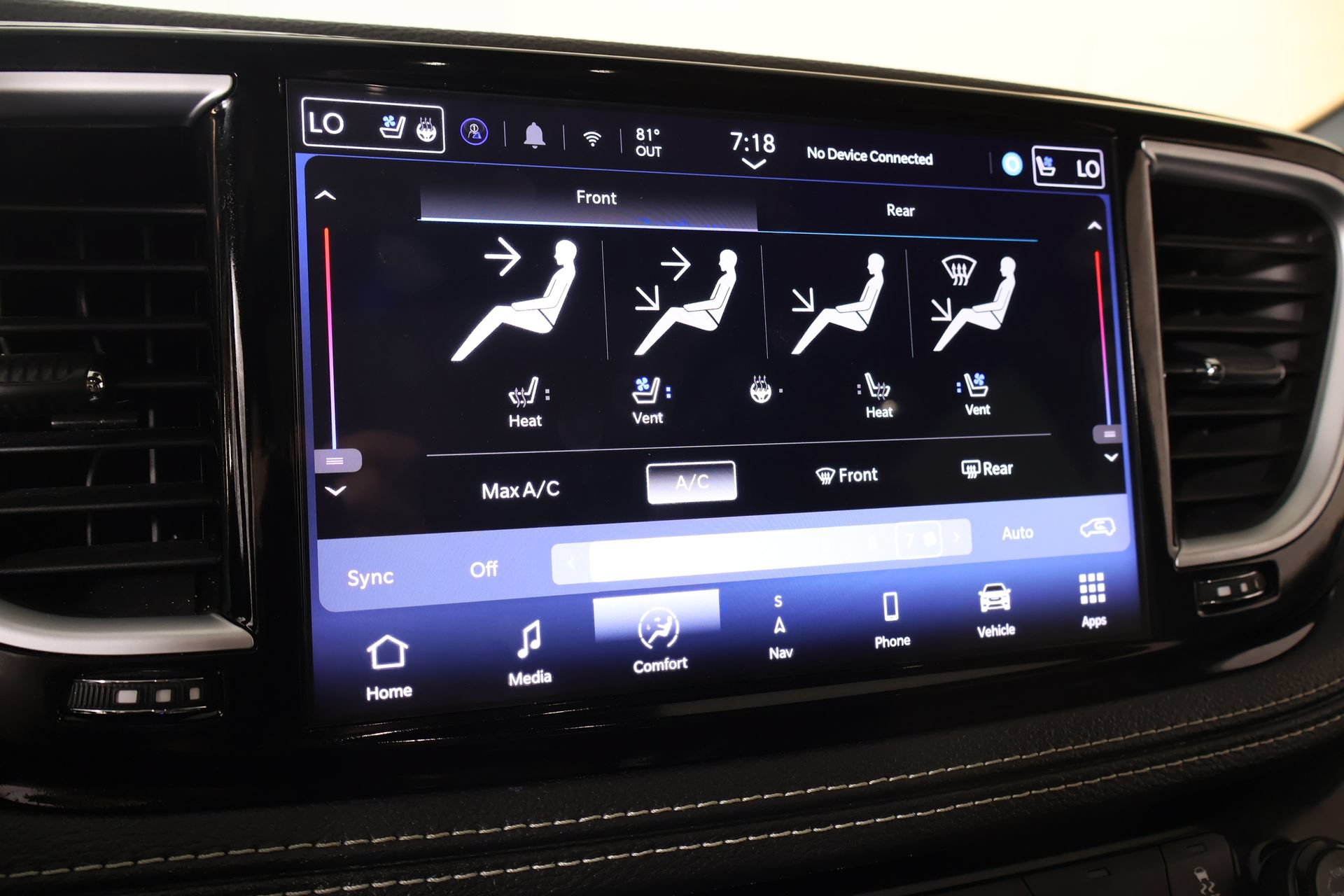 Used 2025 Chrysler Pacifica Limited FWD image 9