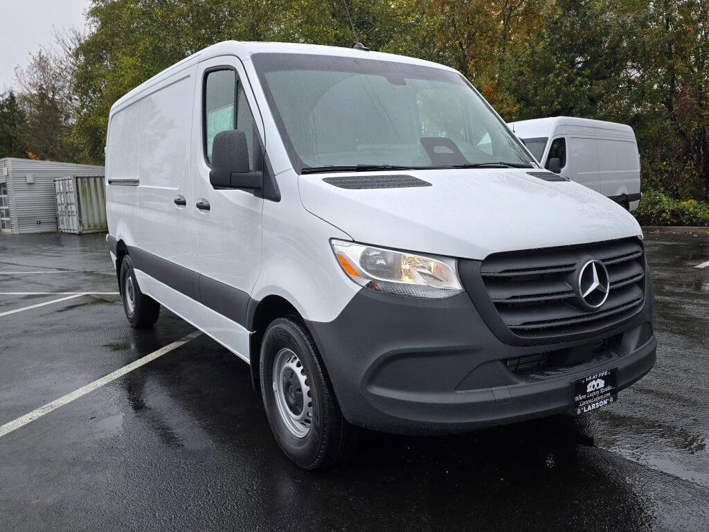 New 2026 Mercedes-Benz Sprinter 144 Cargo image 8