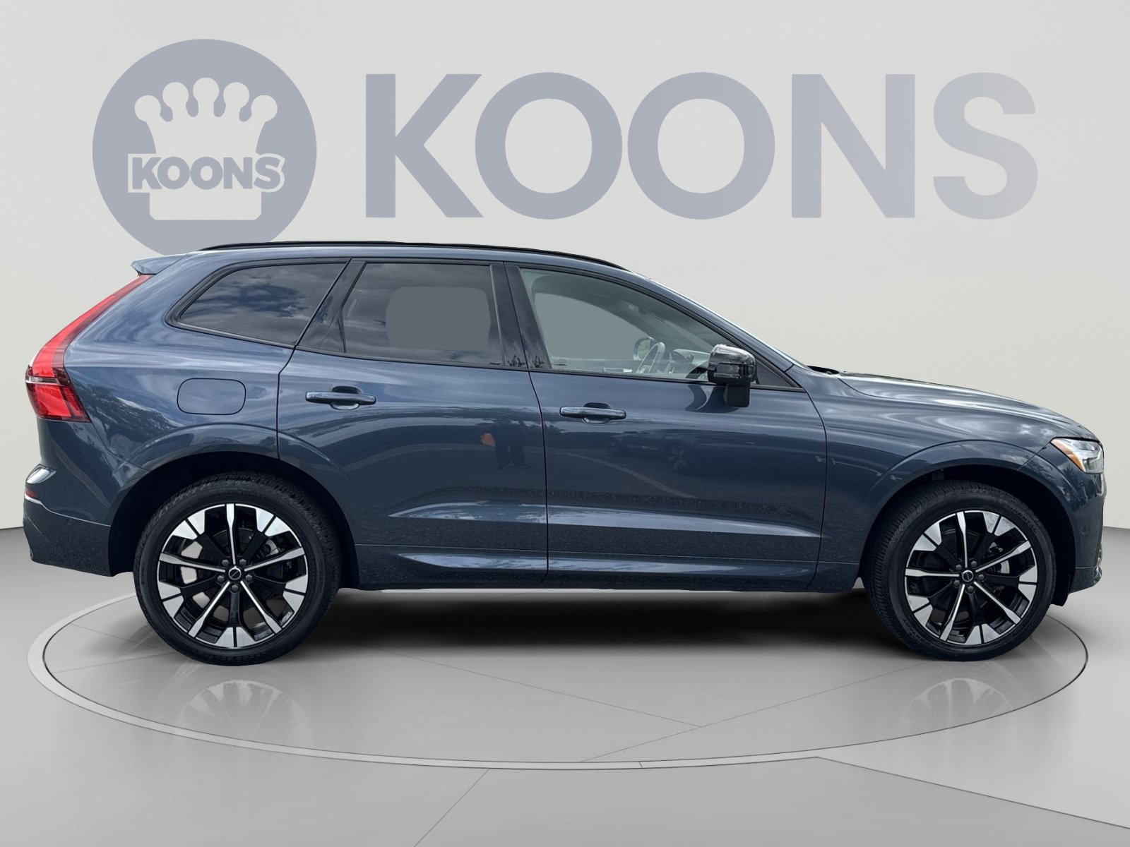 Certified 2026 Volvo XC60 B5 Plus AWD/4WD image 8
