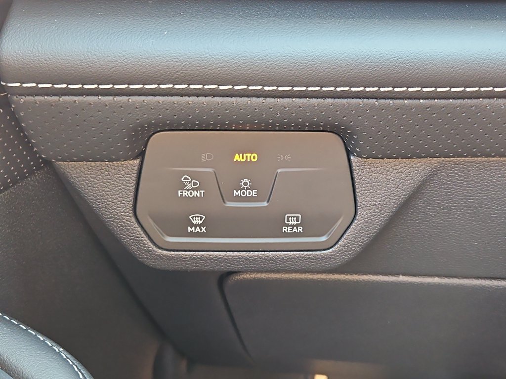 New 2026 Volkswagen Atlas SEL Premium R-Line AWD/4WD image 11