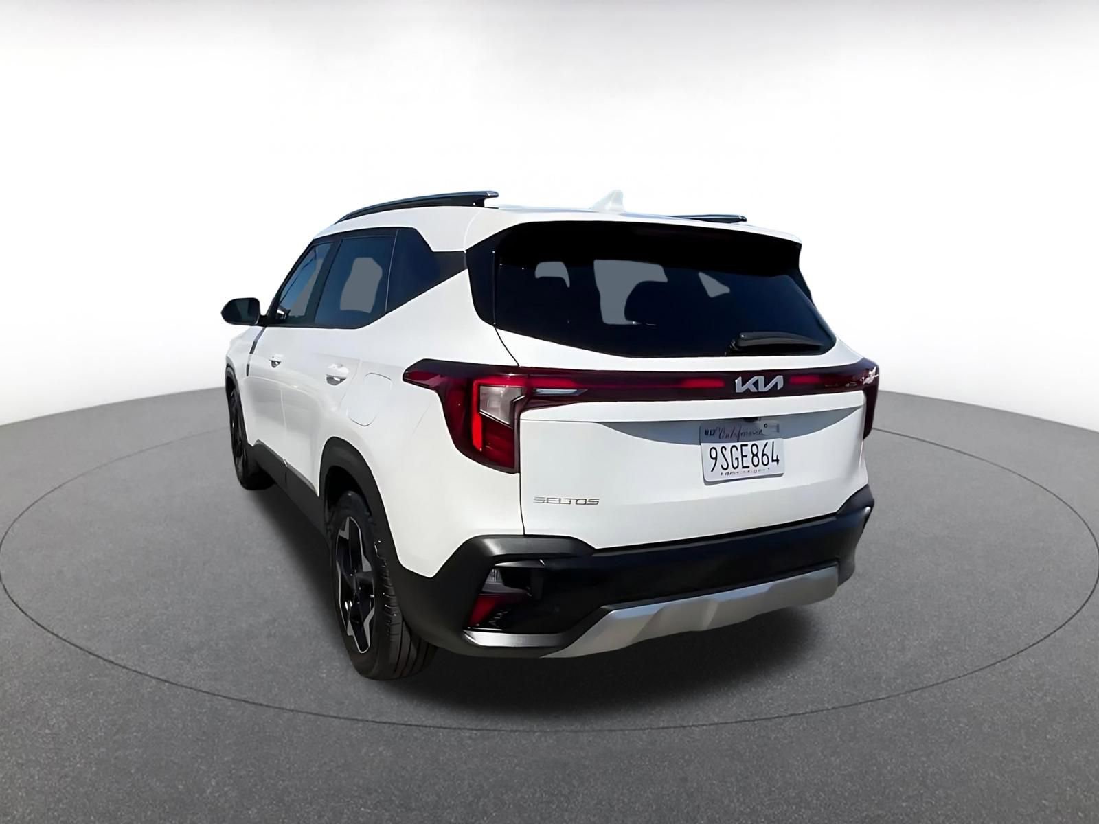 Used 2025 Kia Seltos S image 11