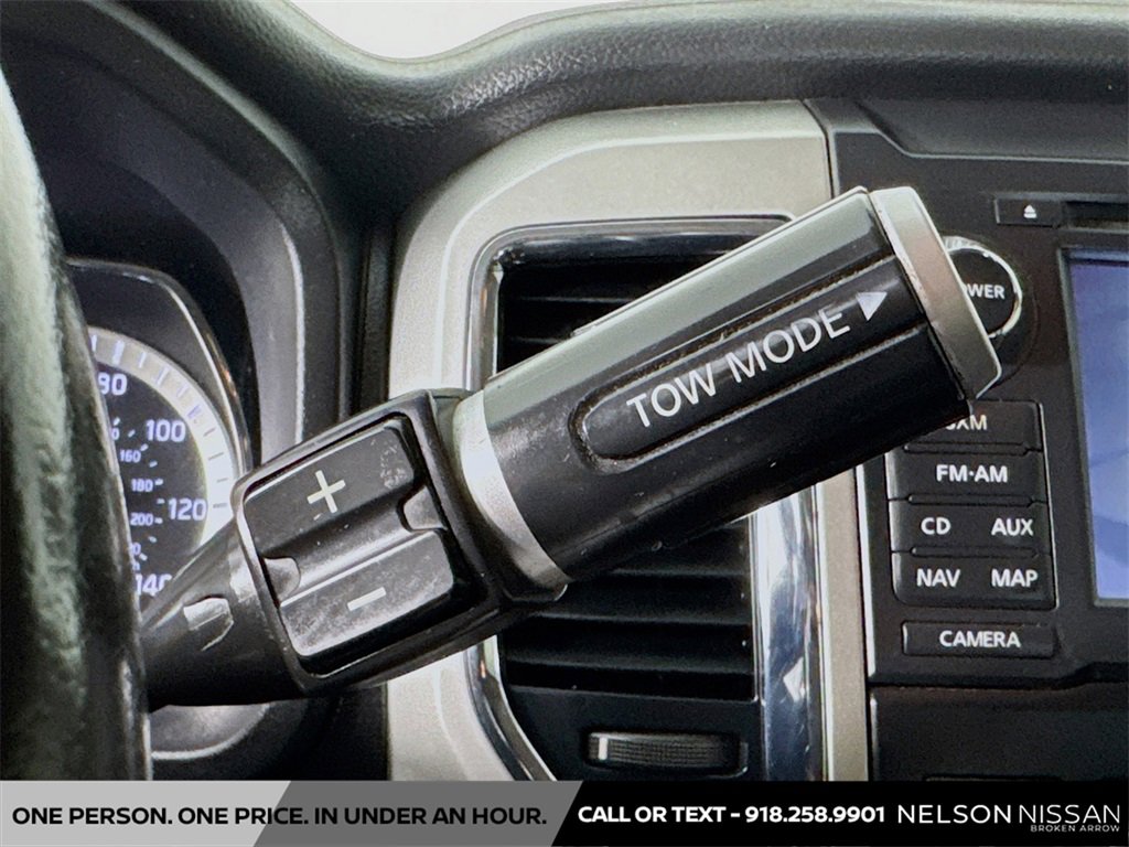 Used 2017 Nissan Titan SV image 17