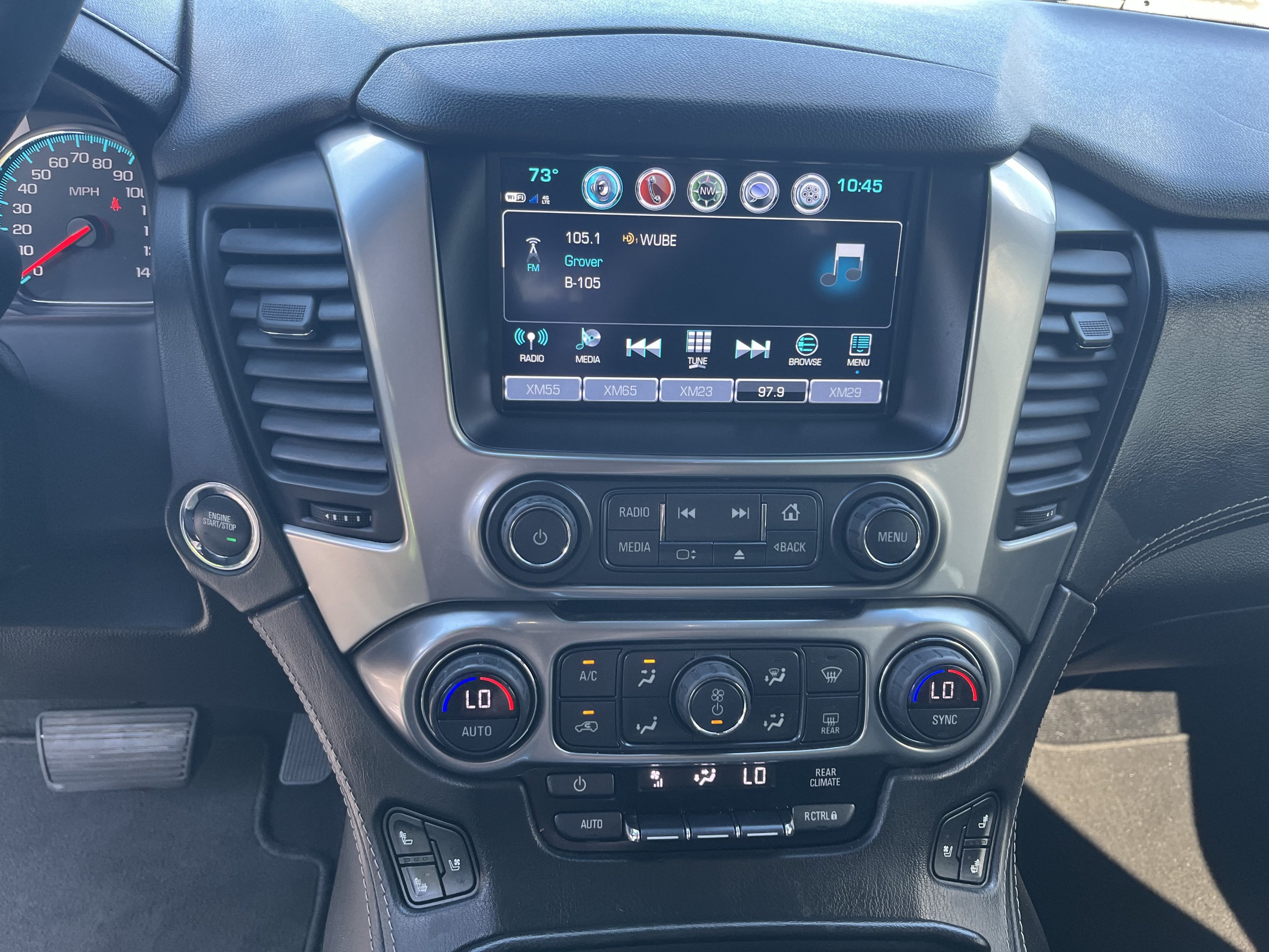 Used 2019 Chevrolet Suburban Premier AWD/4WD image 15