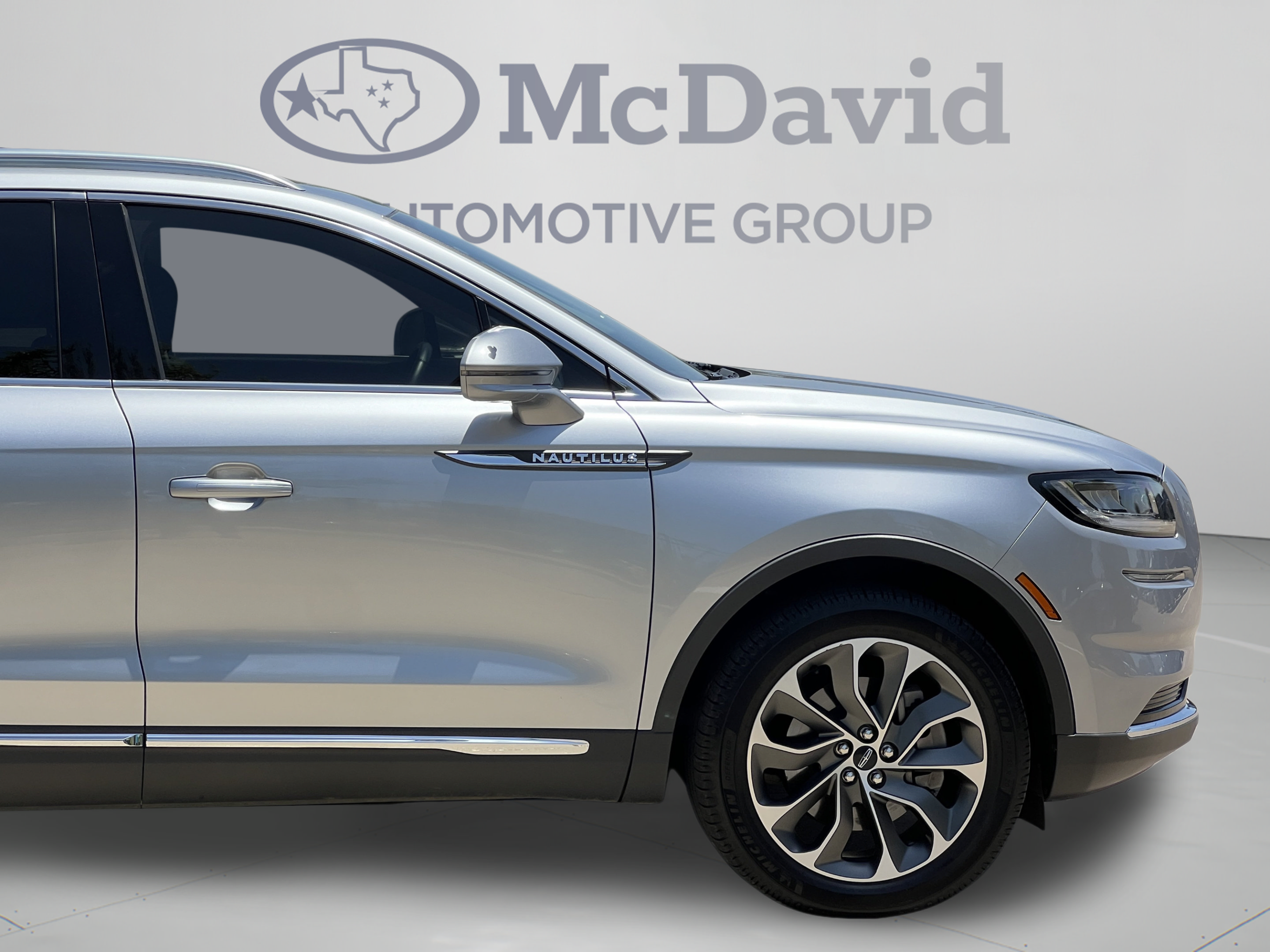 Used 2023 Lincoln Nautilus Reserve w/ Luxury Package AWD/4WD image 32
