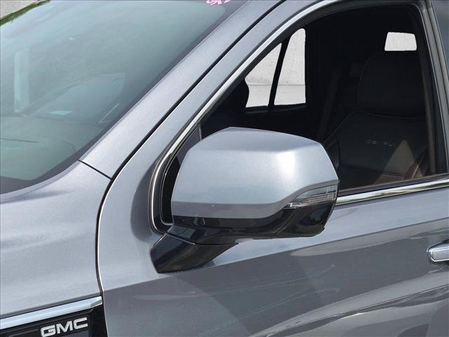 Used 2021 GMC Yukon Denali w/ Denali Premium Package AWD/4WD image 14