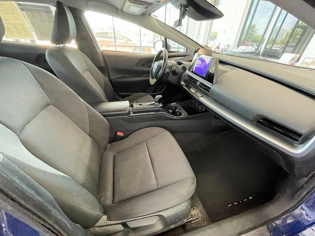 Used 2023 Toyota Prius LE FWD image 25