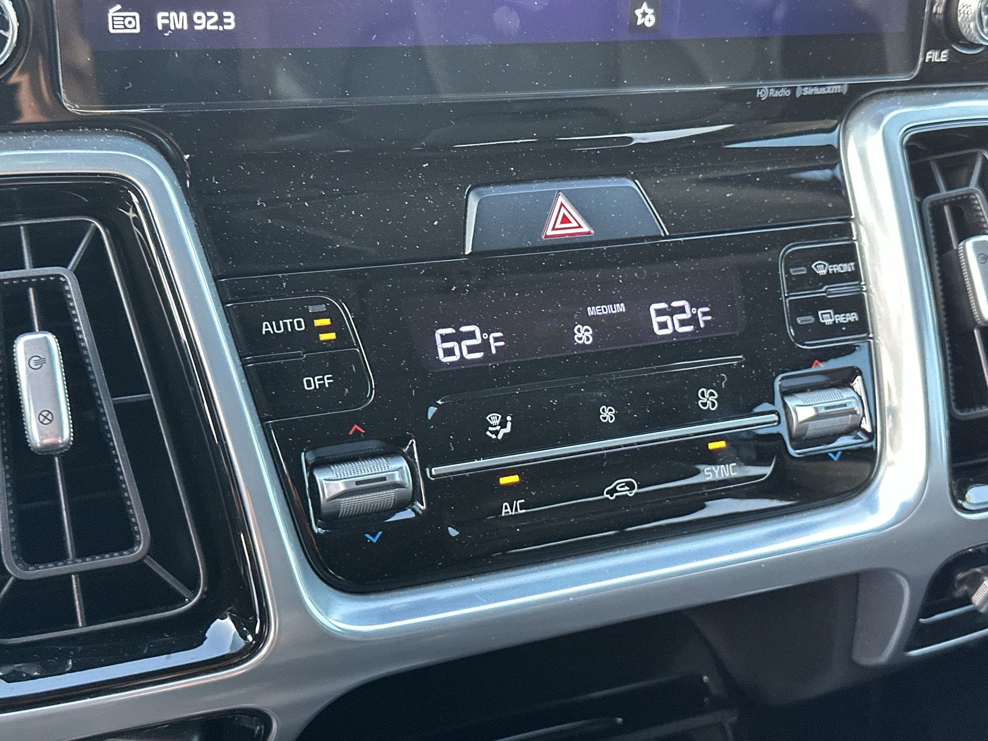 Used 2023 Kia Sorento SX FWD image 16