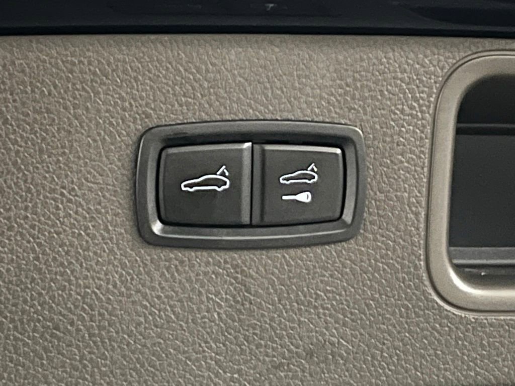 Used 2017 Porsche Macan S image 37