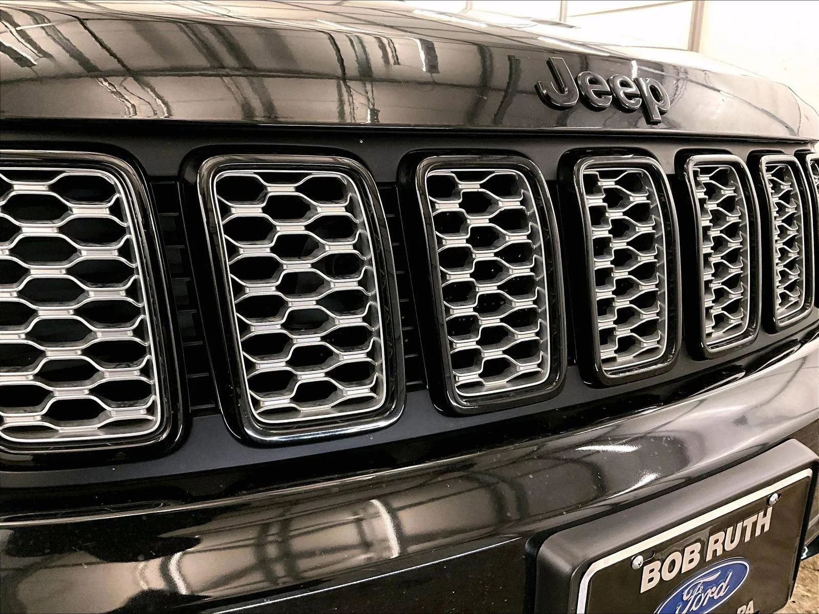 Used 2020 Jeep Grand Cherokee Altitude image 29
