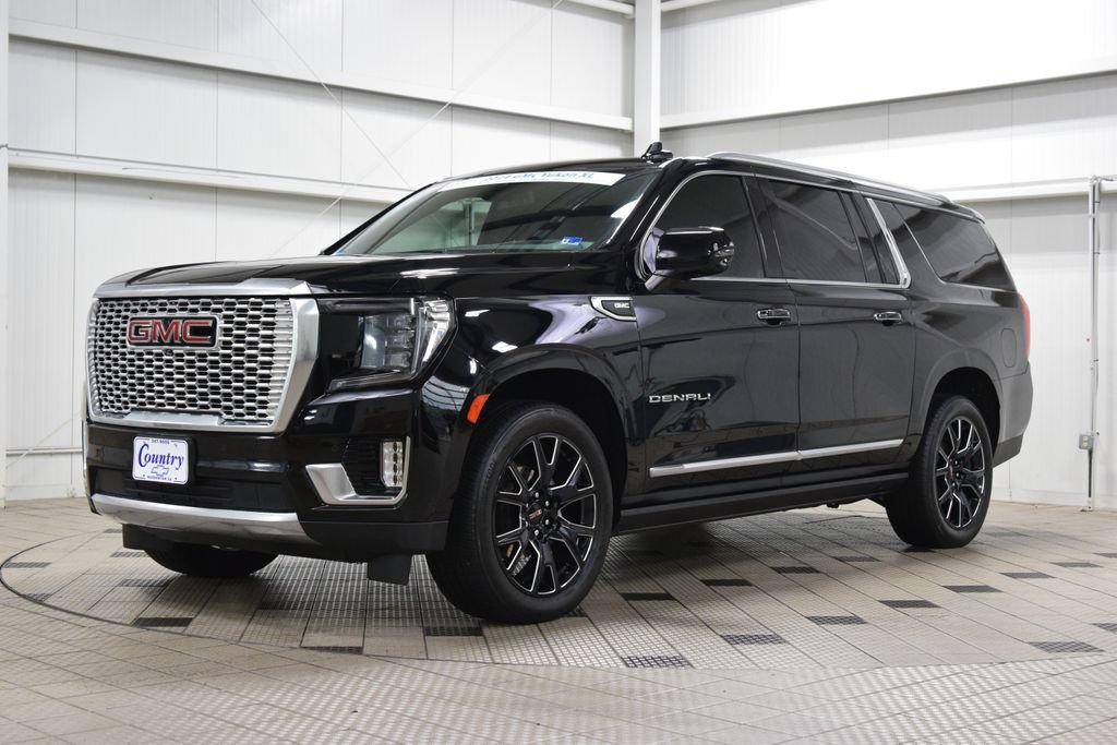 Used 2024 GMC Yukon XL Denali AWD/4WD image 3