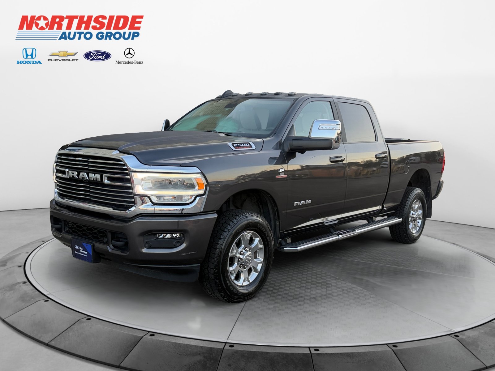 Used 2023 RAM 2500 Laramie AWD/4WD image 3
