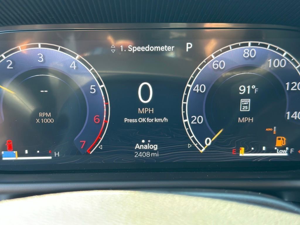 New 2025 Jeep Wagoneer Series III w/ Premium Group I image 16