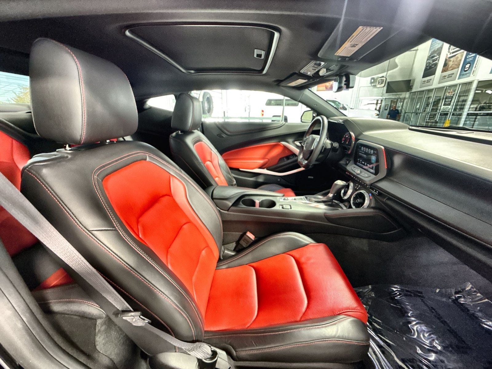 Used 2017 Chevrolet Camaro LT RWD image 28