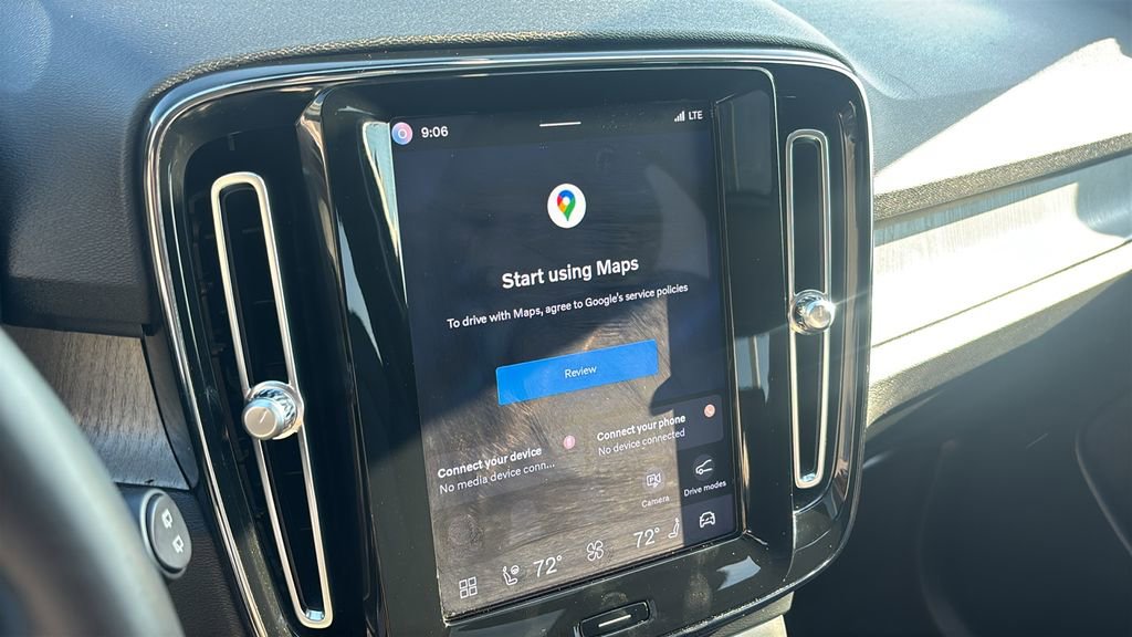 Certified 2024 Volvo XC40 B5 Core image 18