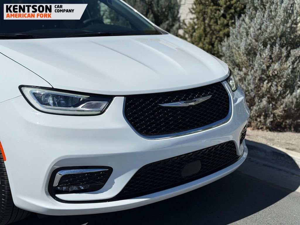 Used 2026 Chrysler Pacifica Limited image 15