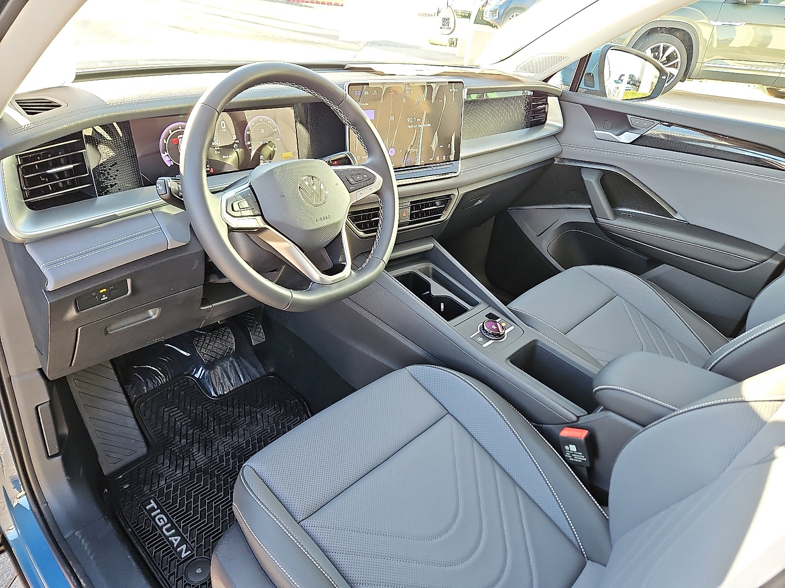 New 2026 Volkswagen Tiguan SE image 12