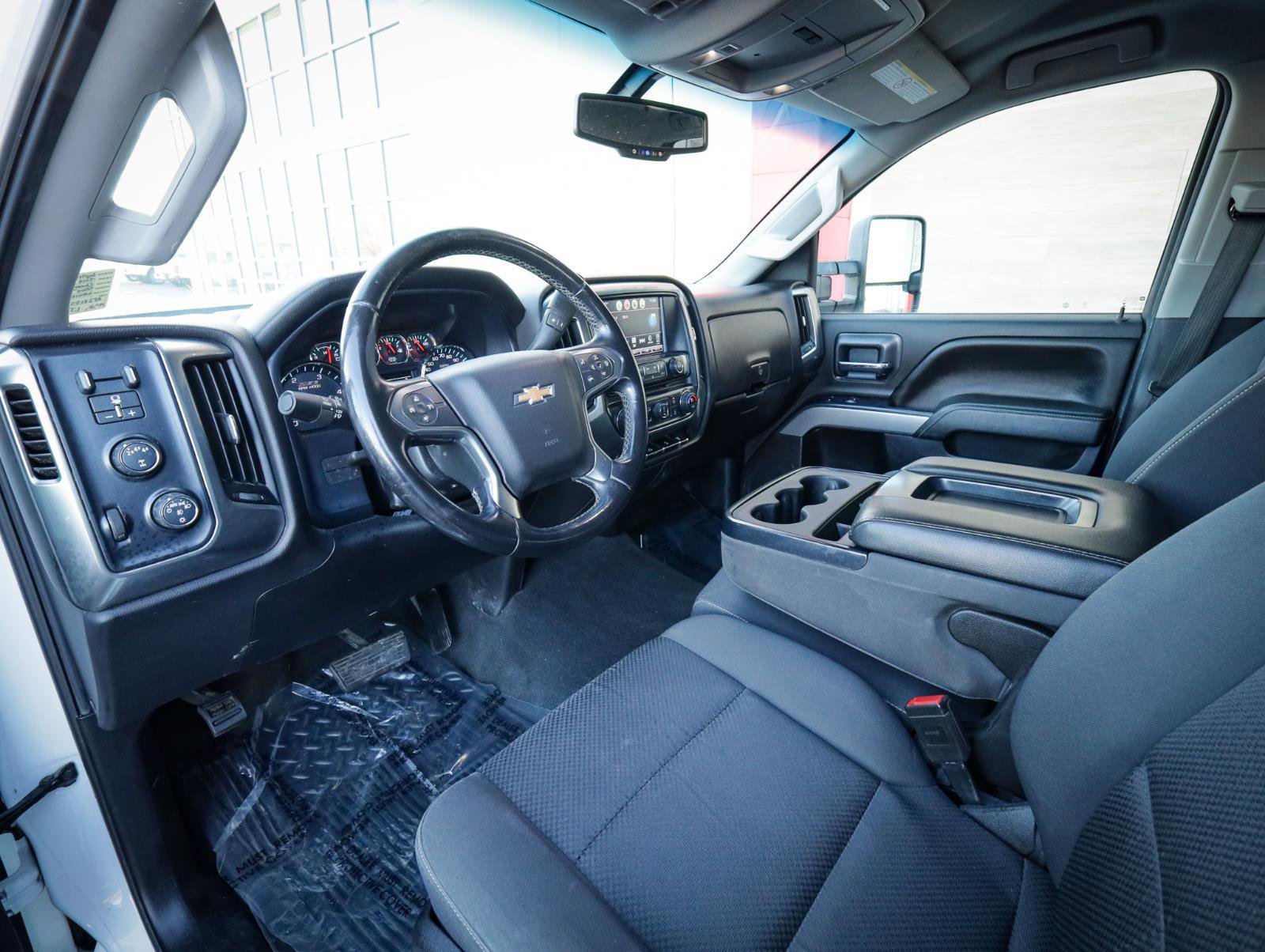 Used 2019 Chevrolet Silverado 3500 LT w/ LT Convenience Package image 12