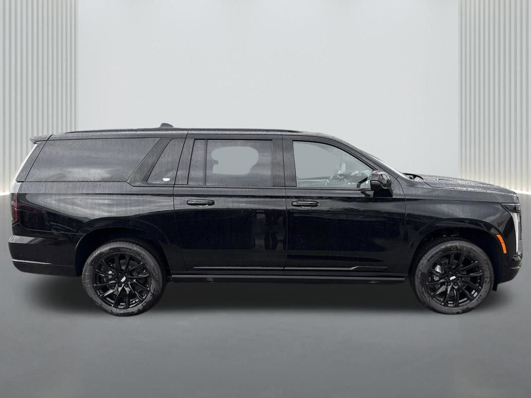 New 2026 Cadillac Escalade ESV Sport w/ LPO, ONYX Package AWD/4WD image 4