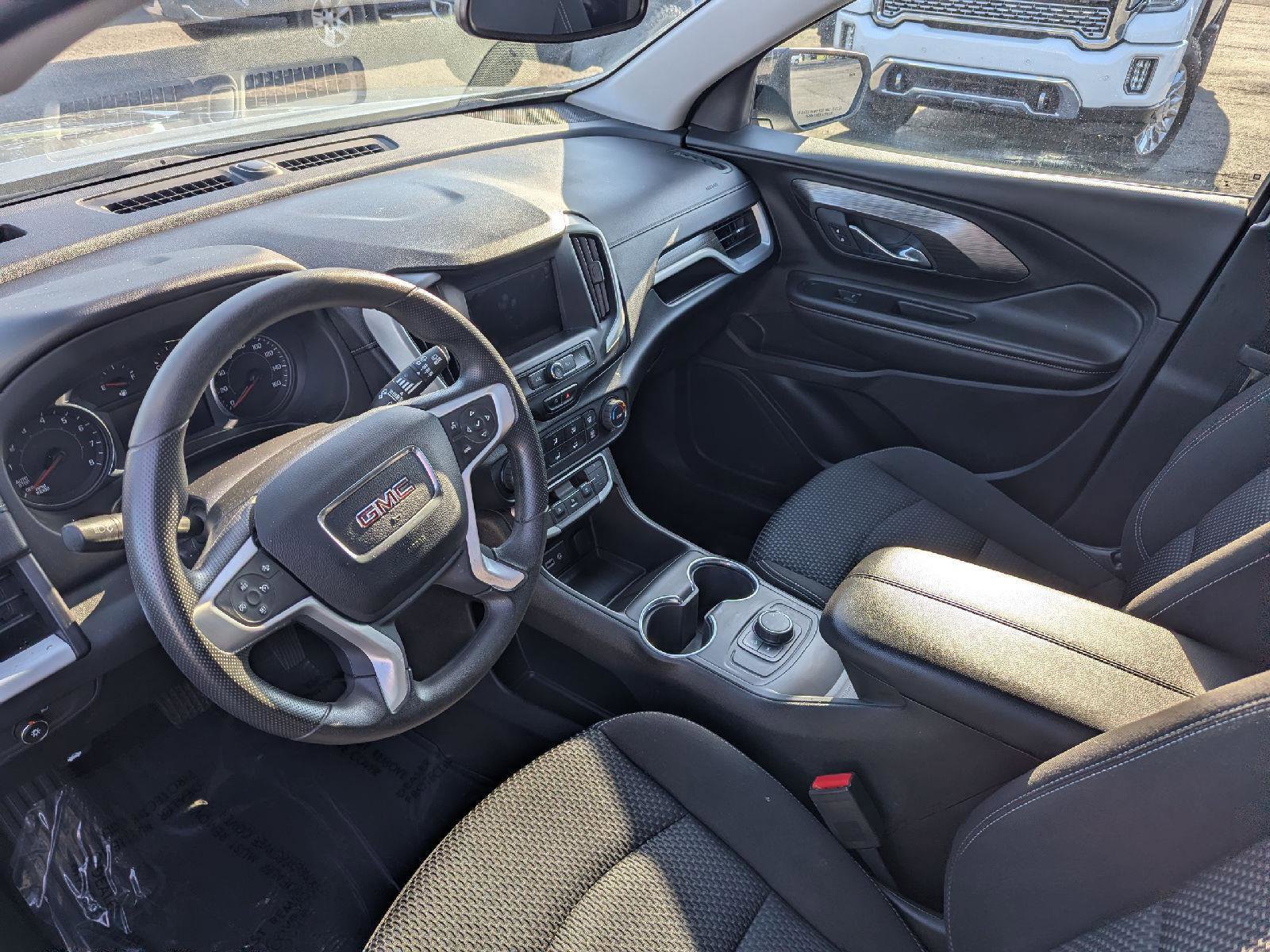 Used 2023 GMC Terrain SLE w/ Elevation Edition AWD/4WD image 13