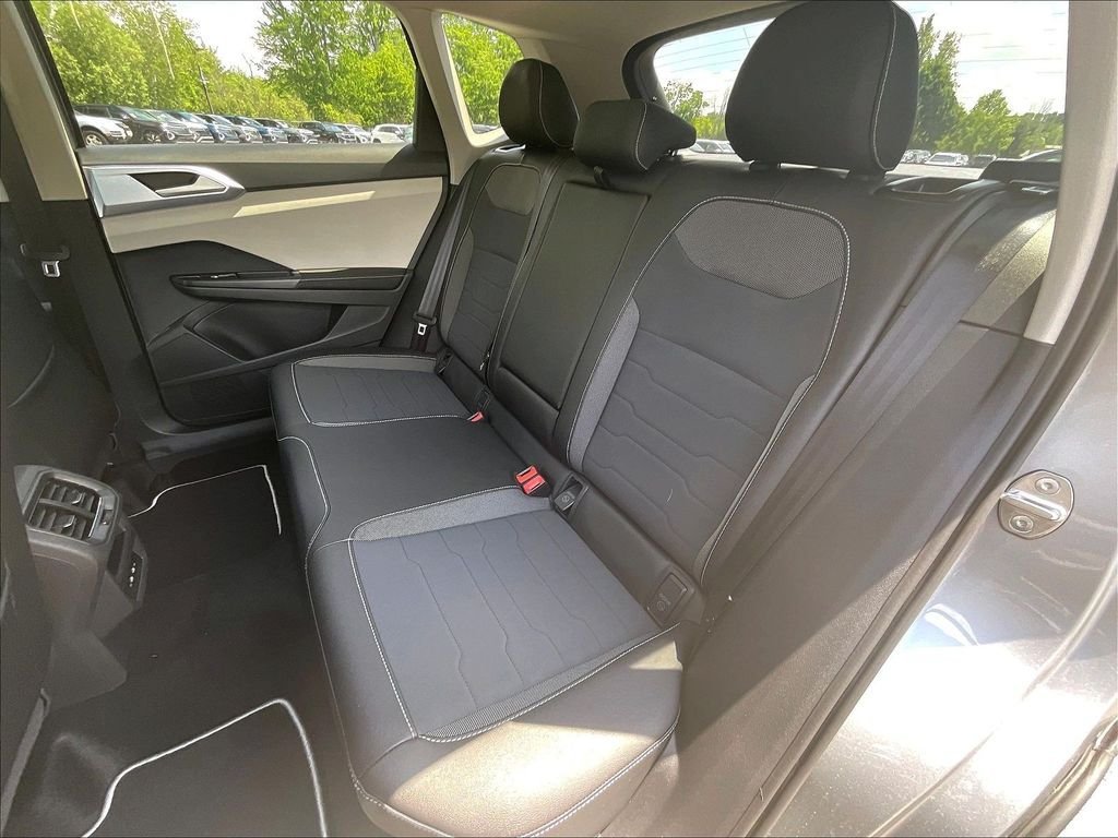 New 2026 Volkswagen Taos SE AWD/4WD image 14