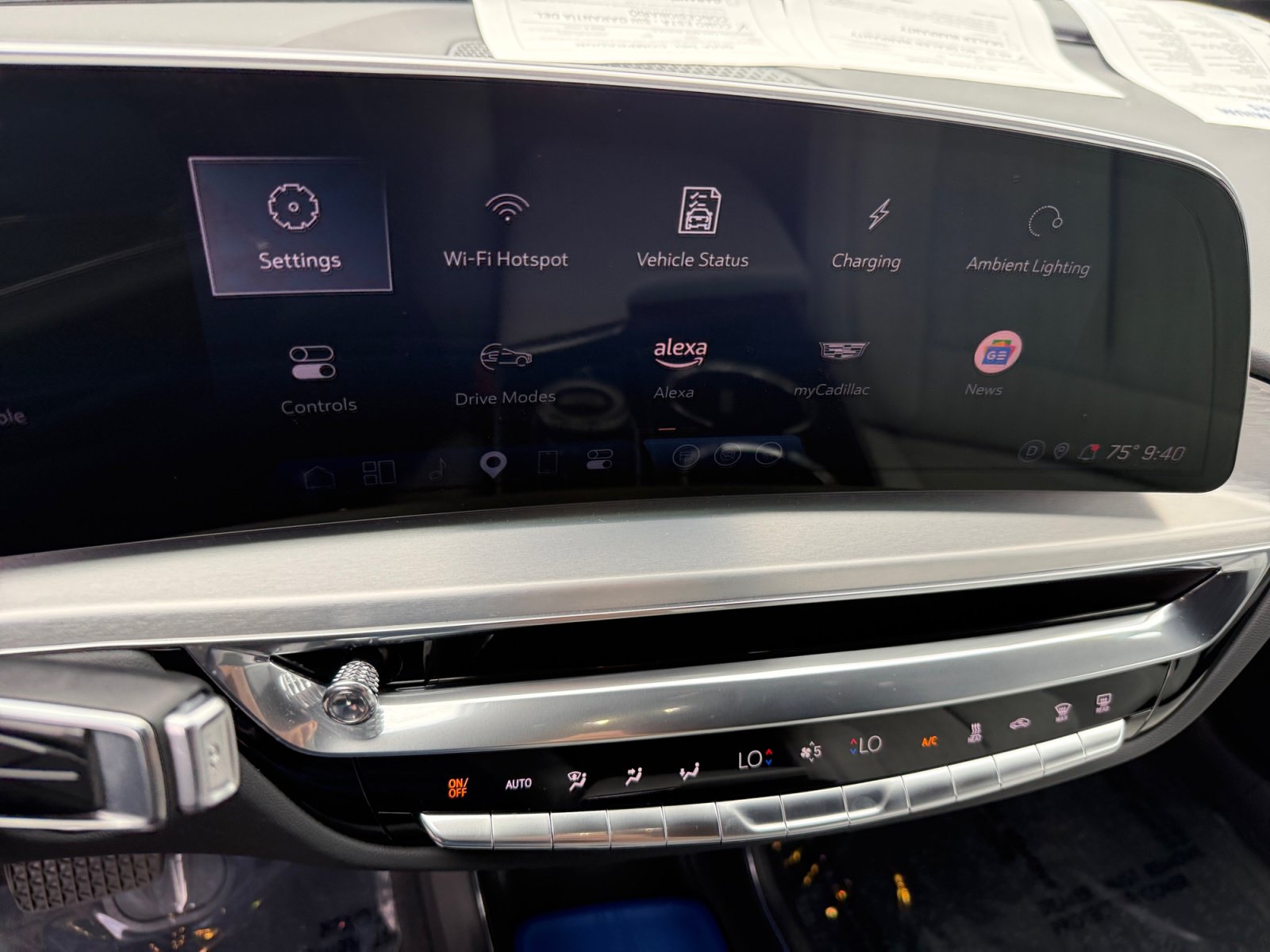 Used 2024 Cadillac Lyriq Sport AWD/4WD image 12