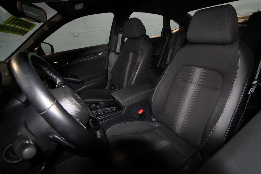 Used 2023 Honda Civic Sport image 4