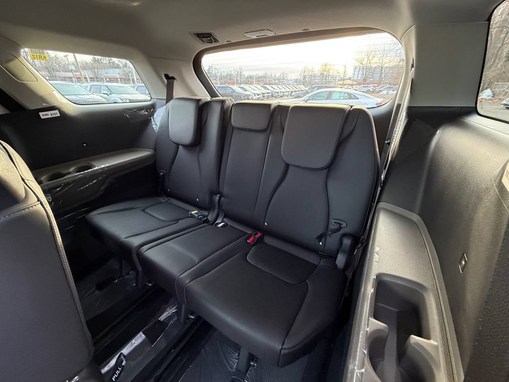 New 2026 Kia Carnival FWD image 25