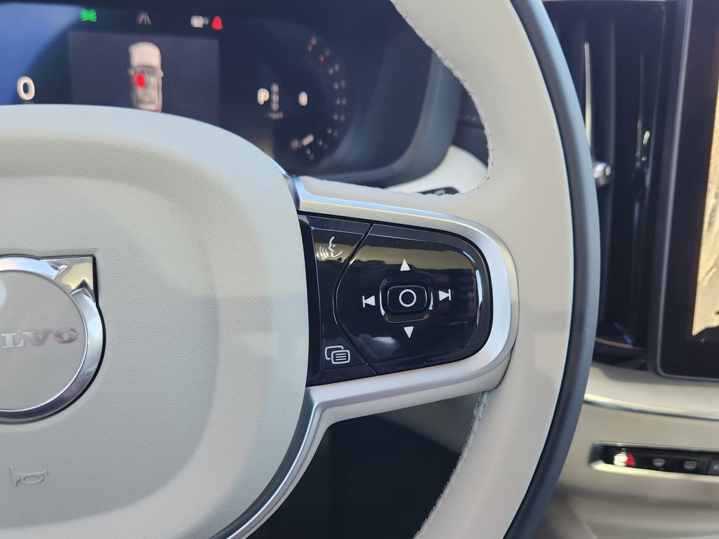 New 2026 Volvo XC60 B5 Ultra w/ Protection Package Premier image 18