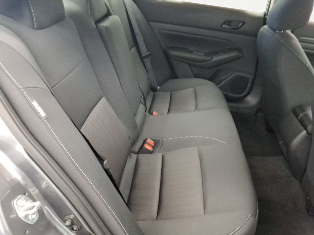 Used 2025 Nissan Altima 2.5 S FWD image 15