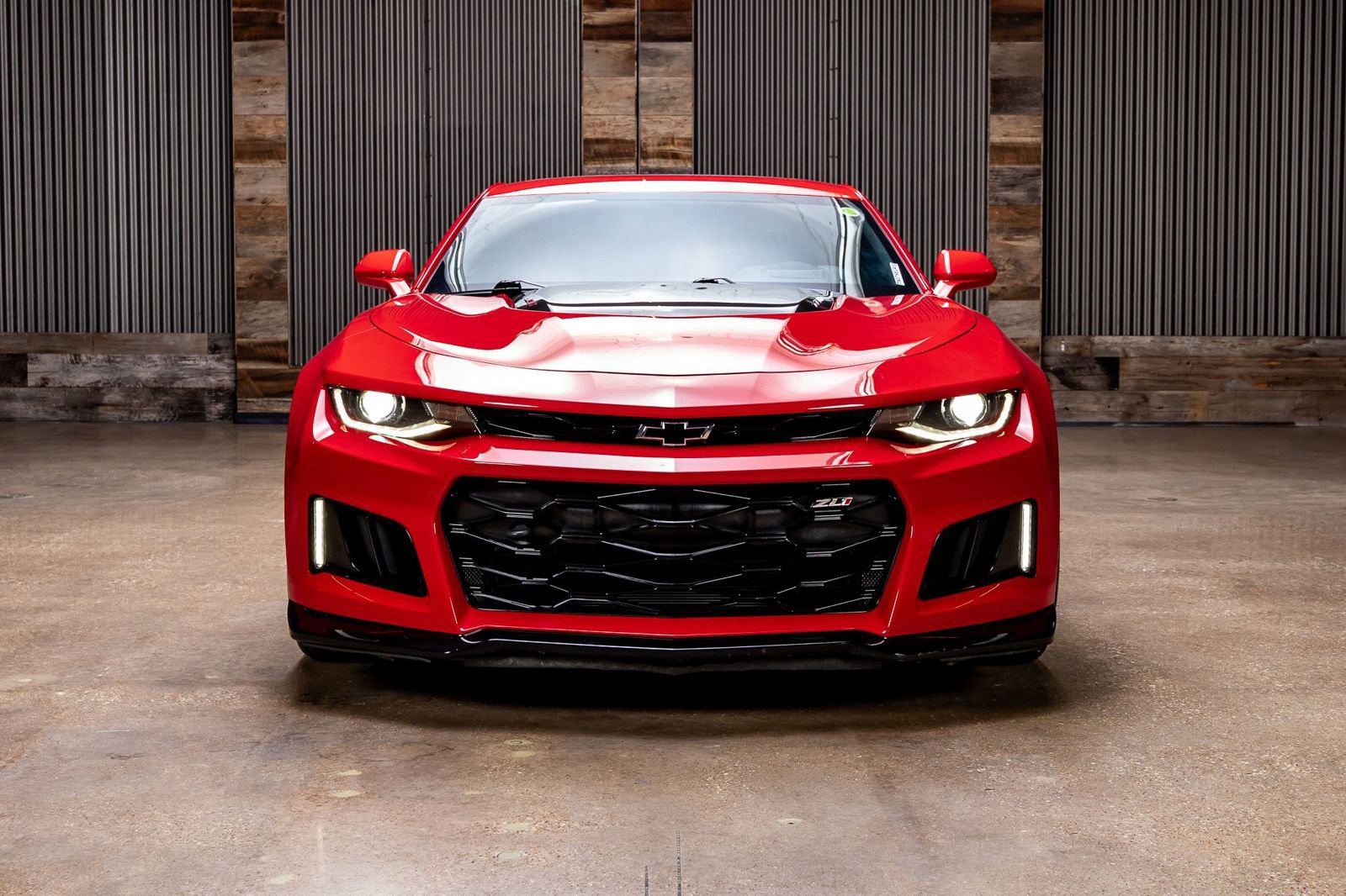 Used 2021 Chevrolet Camaro ZL1 image 2