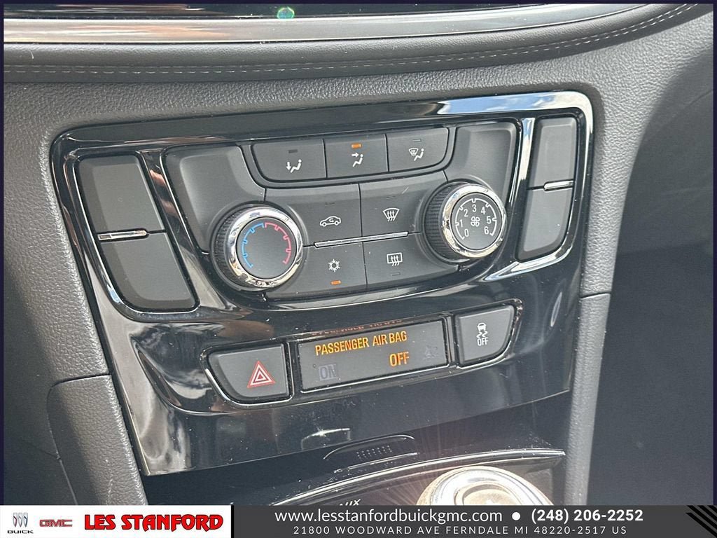 Certified 2022 Buick Encore Preferred AWD/4WD image 31