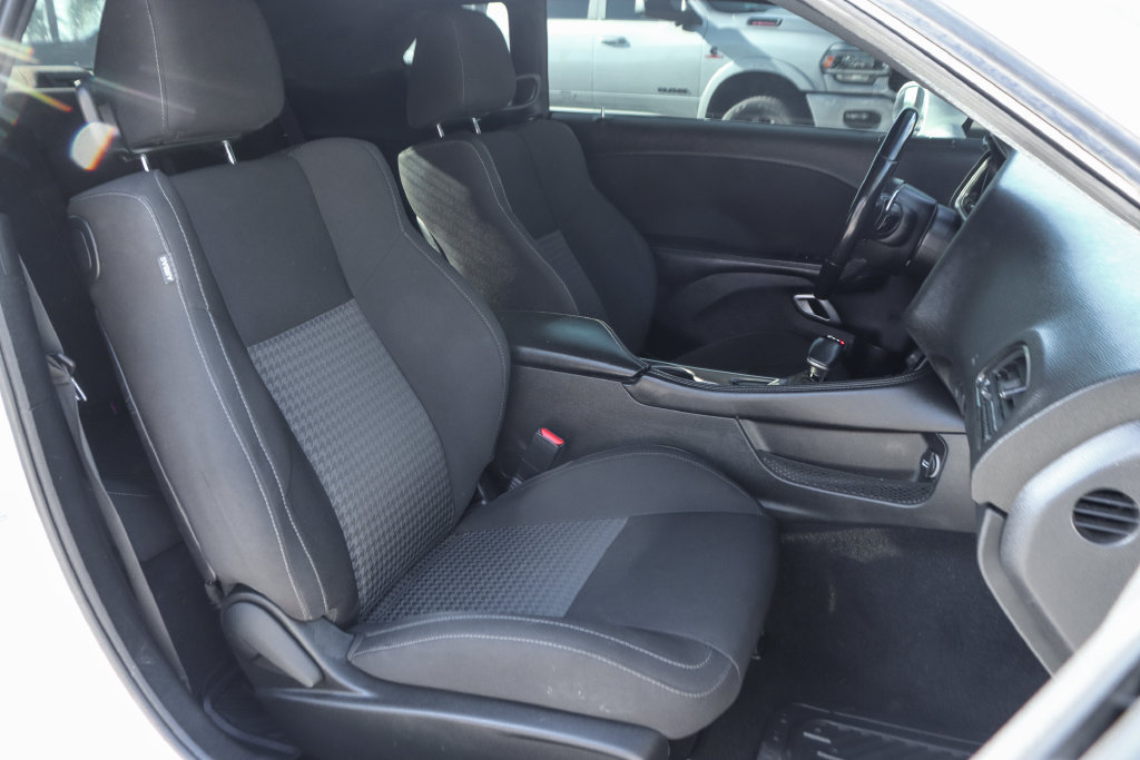 Used 2022 Dodge Challenger GT RWD image 34
