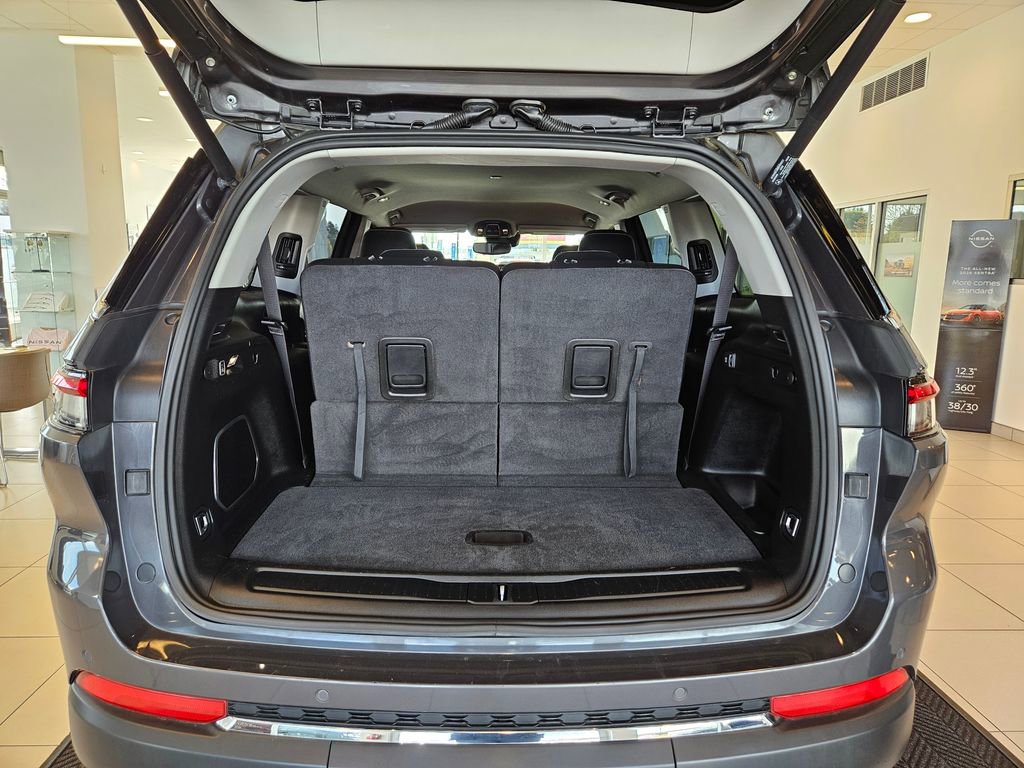 Used 2022 Jeep Grand Cherokee L Limited AWD/4WD image 32