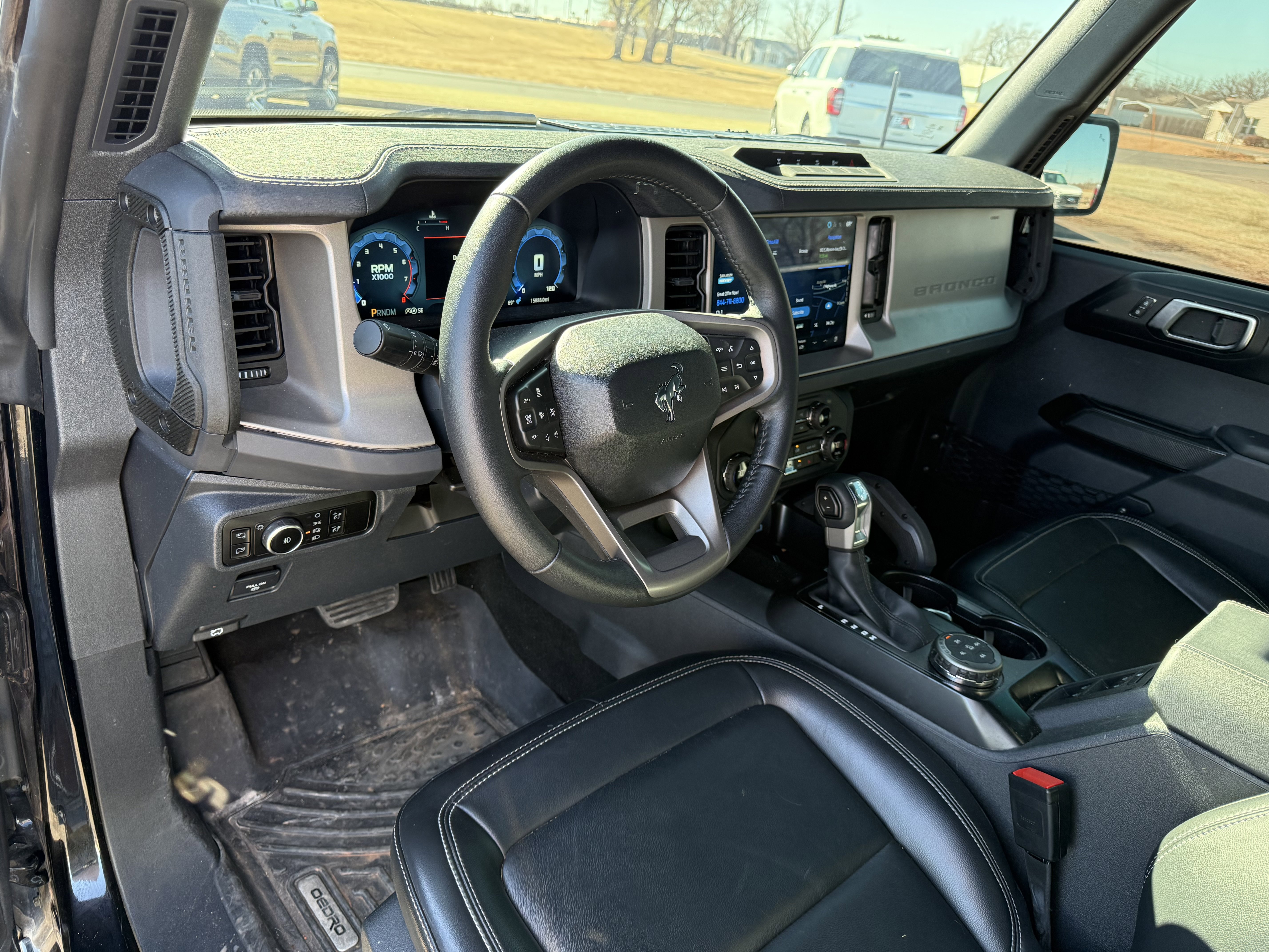 Used 2025 Ford Bronco Outer Banks w/ Sasquatch Package AWD/4WD image 6