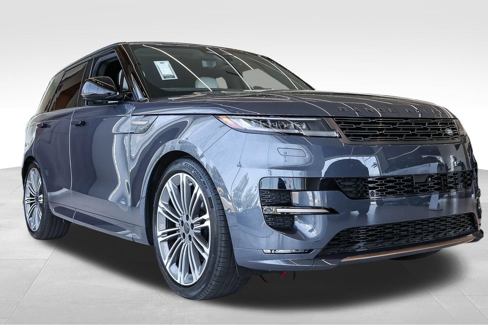 New 2026 Land Rover Range Rover Sport Dynamic SE AWD/4WD image 3