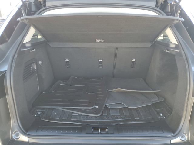 Used 2019 Land Rover Range Rover Evoque SE image 8