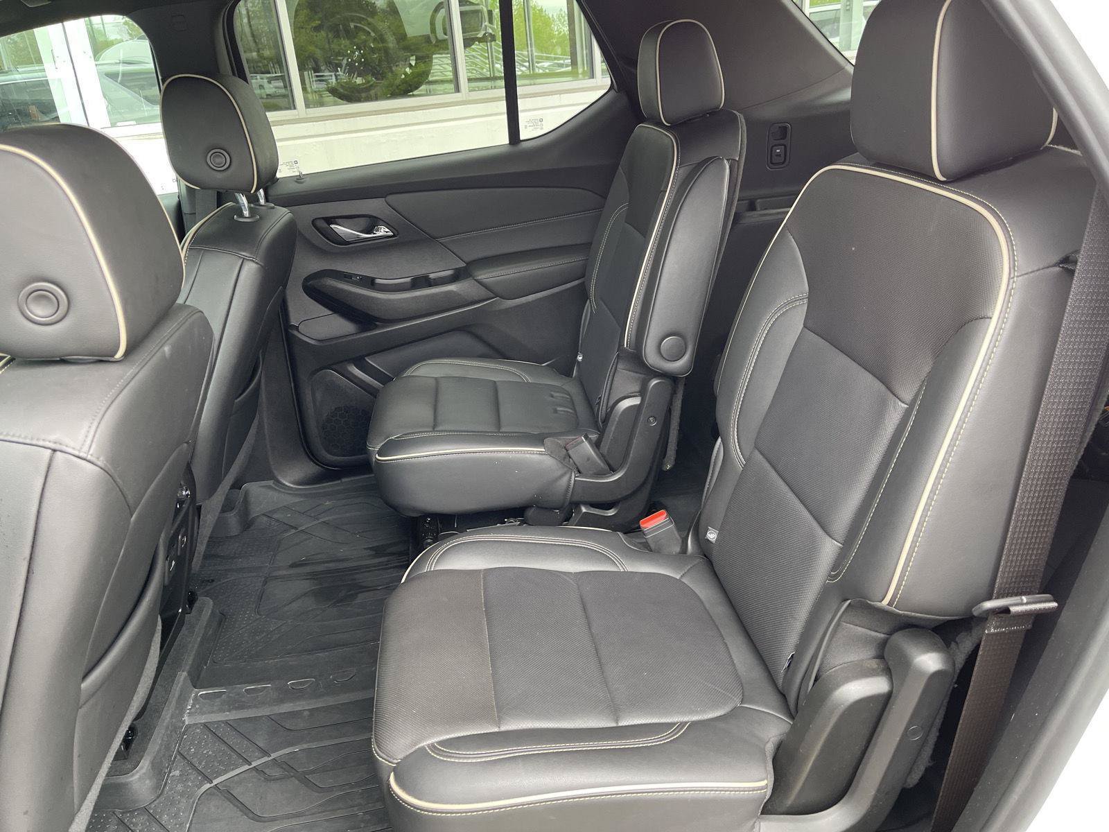 Used 2023 Chevrolet Traverse Premier w/ LPO, Floor Liner Package AWD/4WD image 44