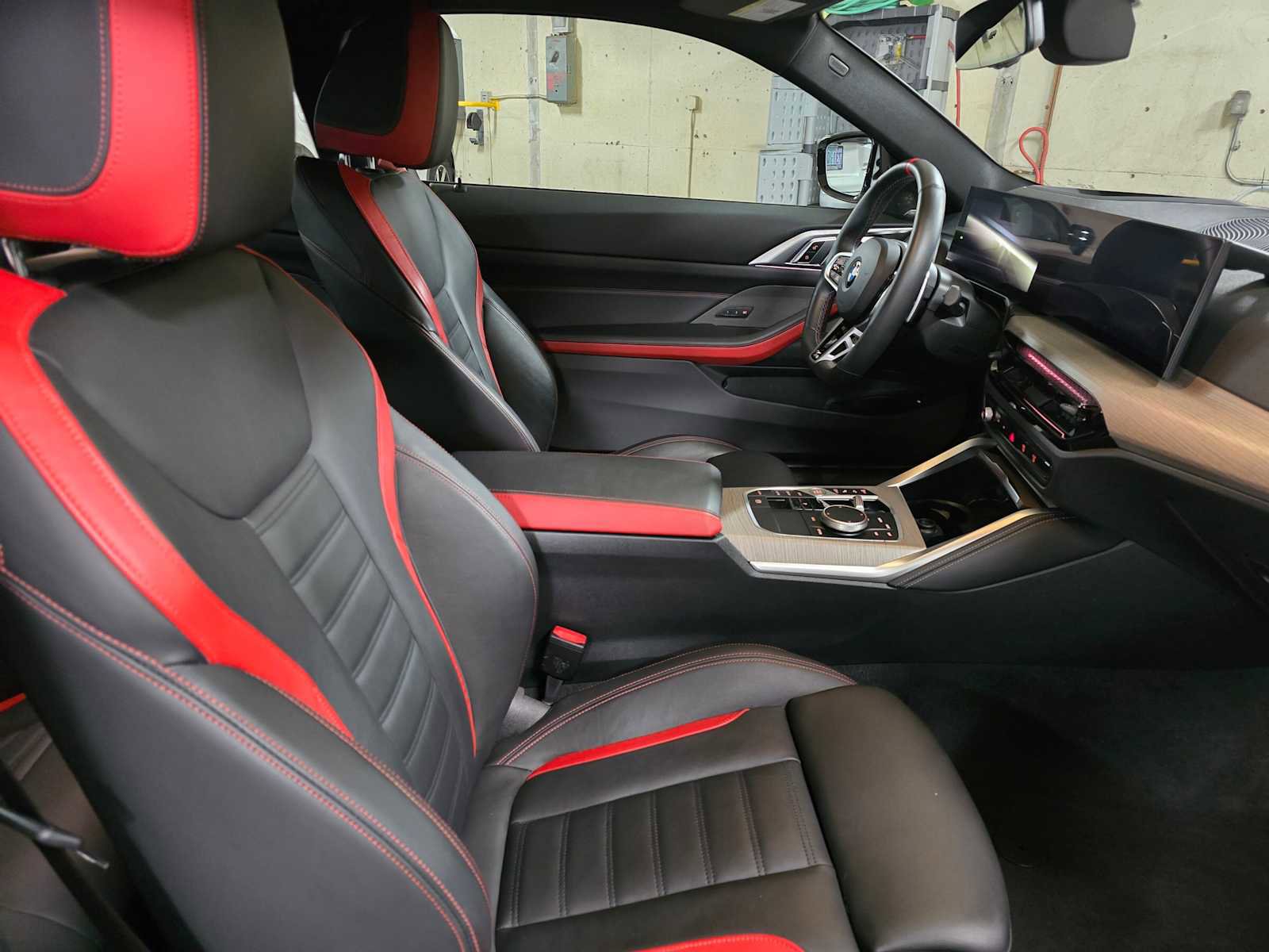 Used 2025 BMW 440i xDrive Coupe w/ Premium Package image 10