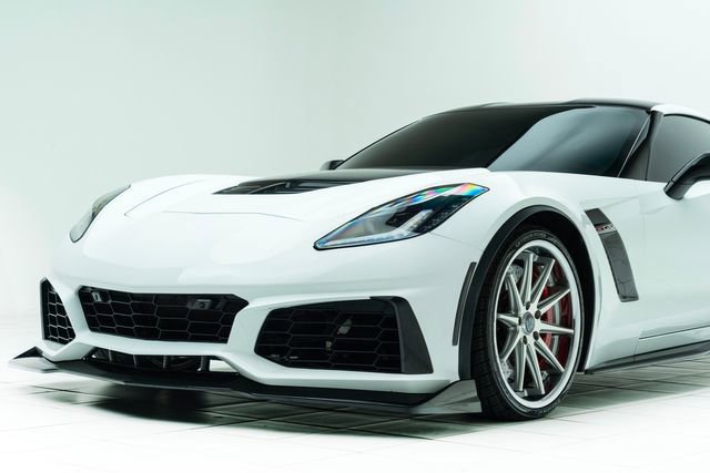 Used 2016 Chevrolet Corvette Z06 w/ 3LZ Preferred Equipment Group image 11