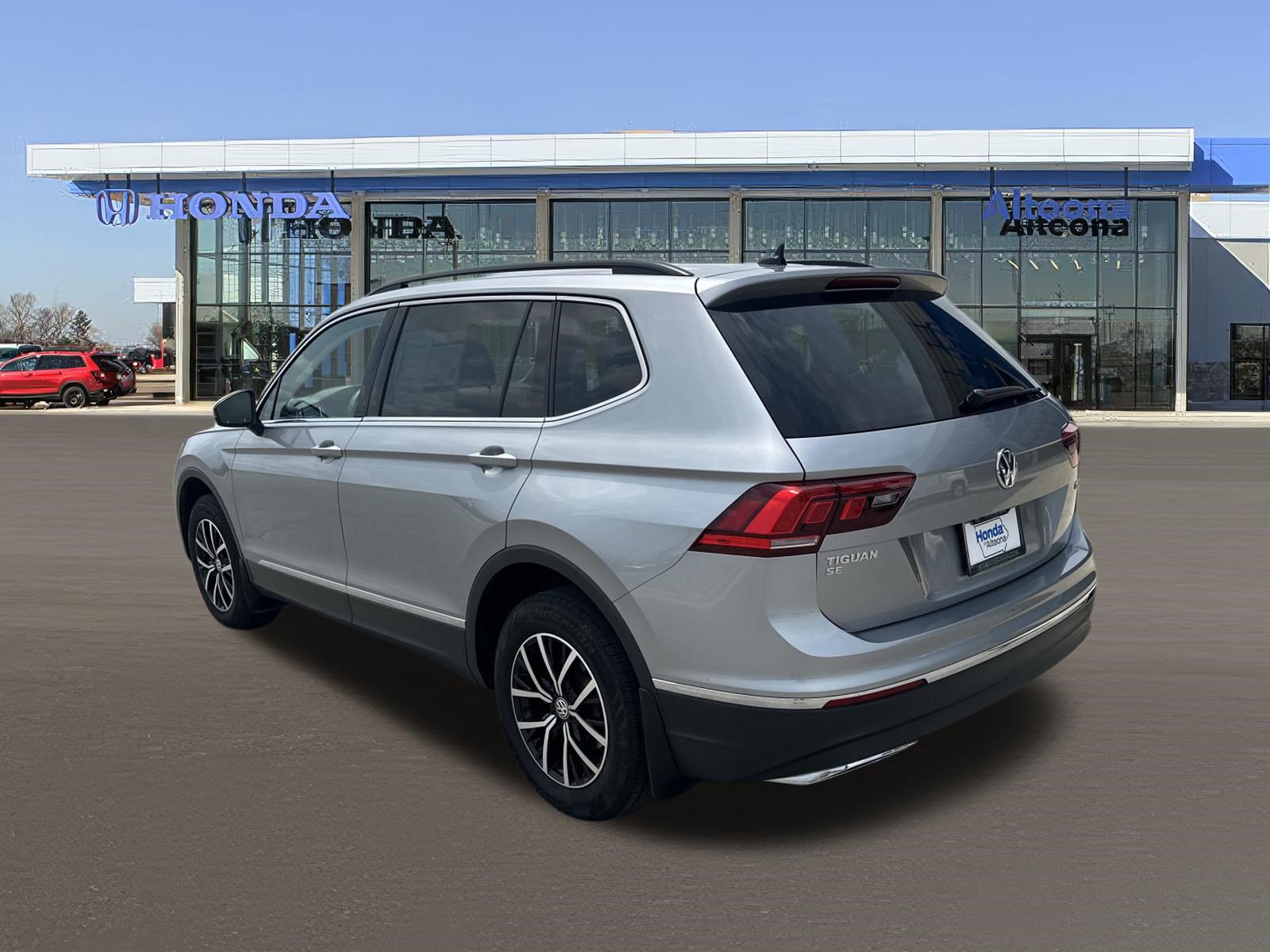 Used 2021 Volkswagen Tiguan SE AWD/4WD image 3