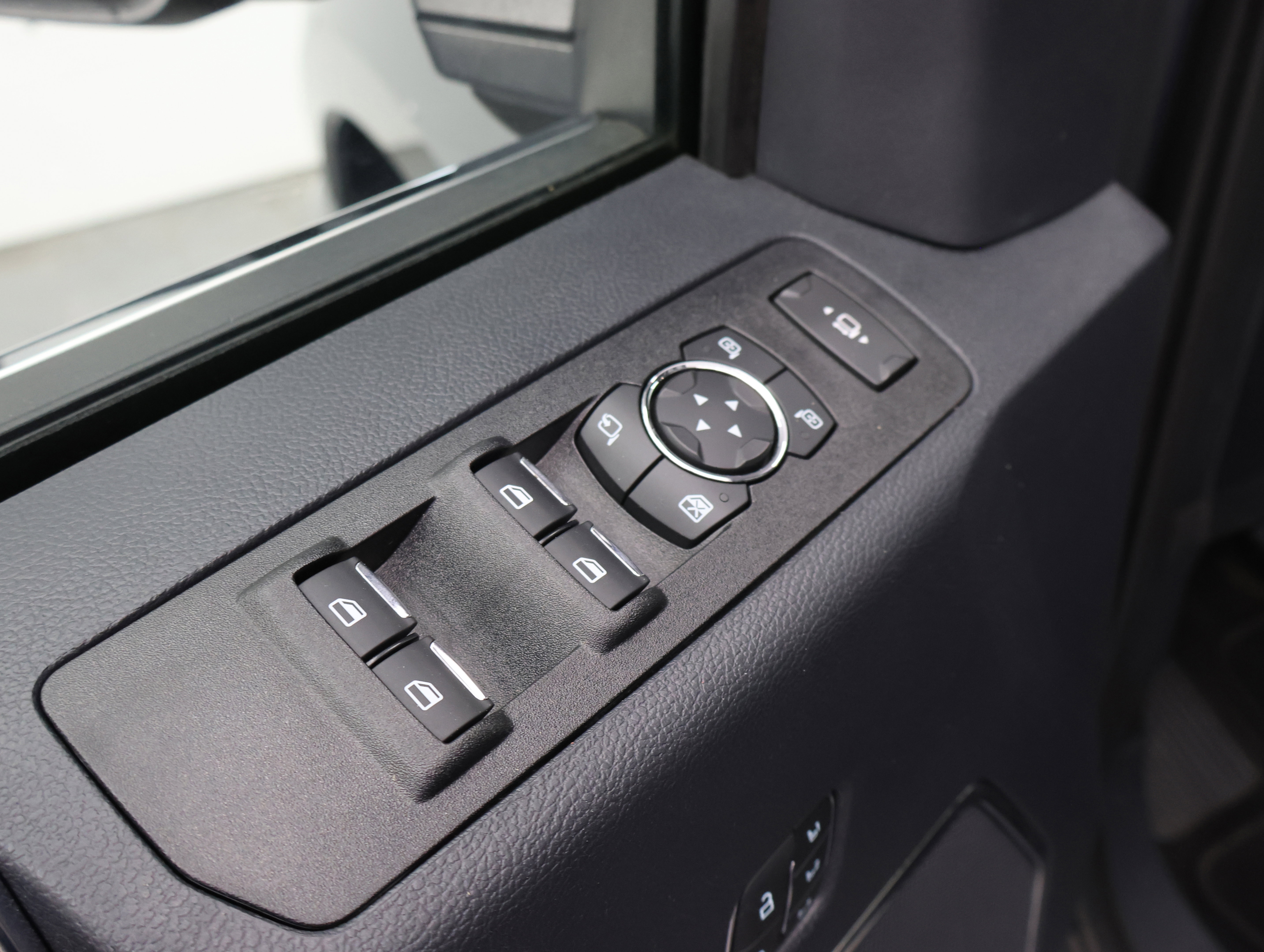 Used 2022 Ford F350 Platinum AWD/4WD image 48