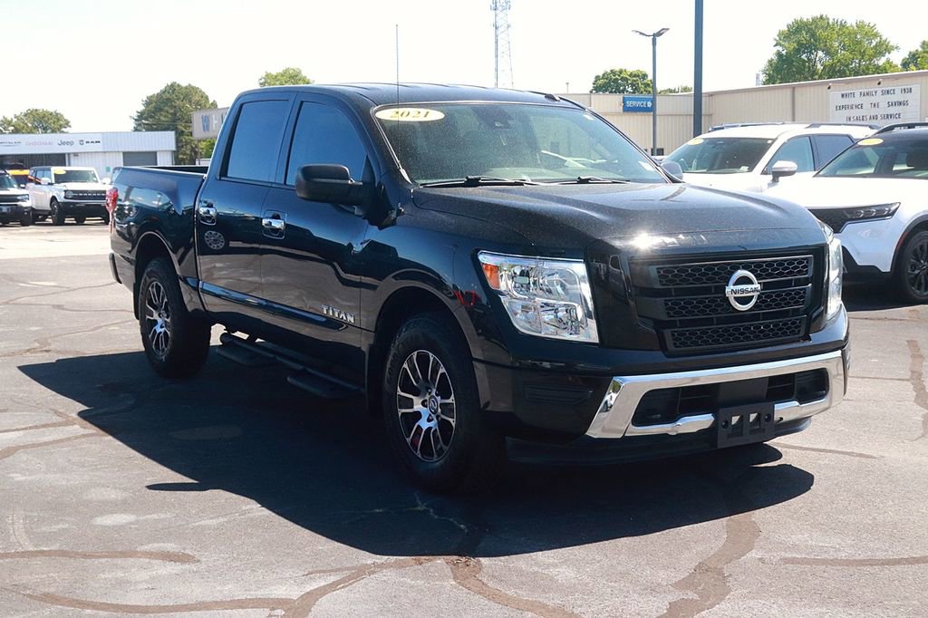 Used 2021 Nissan Titan SV w/ Accessory Utility Package AWD/4WD image 3
