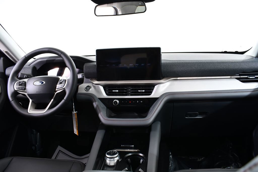 New 2025 Ford Explorer Active w/ Active Comfort Package image 7