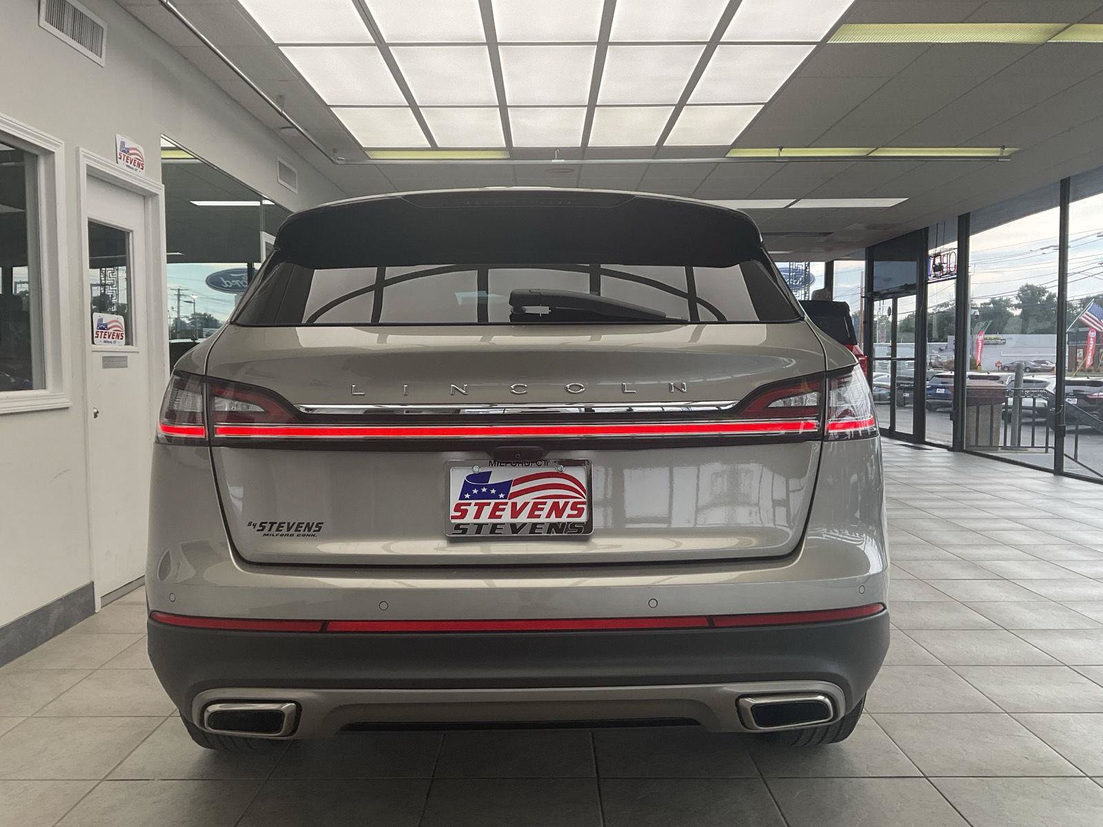 Used 2023 Lincoln Nautilus AWD w/ Premium Package image 6